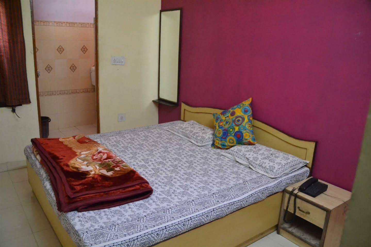 Backpacker Stephels Hostel Jaipur Ngoại thất bức ảnh
